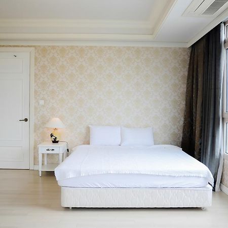 Cantavil Hoan Cau Aparthotel Ciudad Ho Chi Minh  Exterior foto